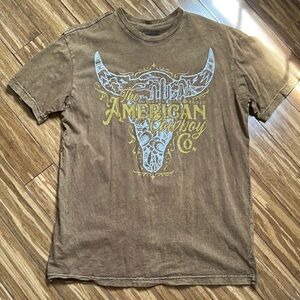 Buckle Brown Short Sleeve Tee with Vintage Graphic